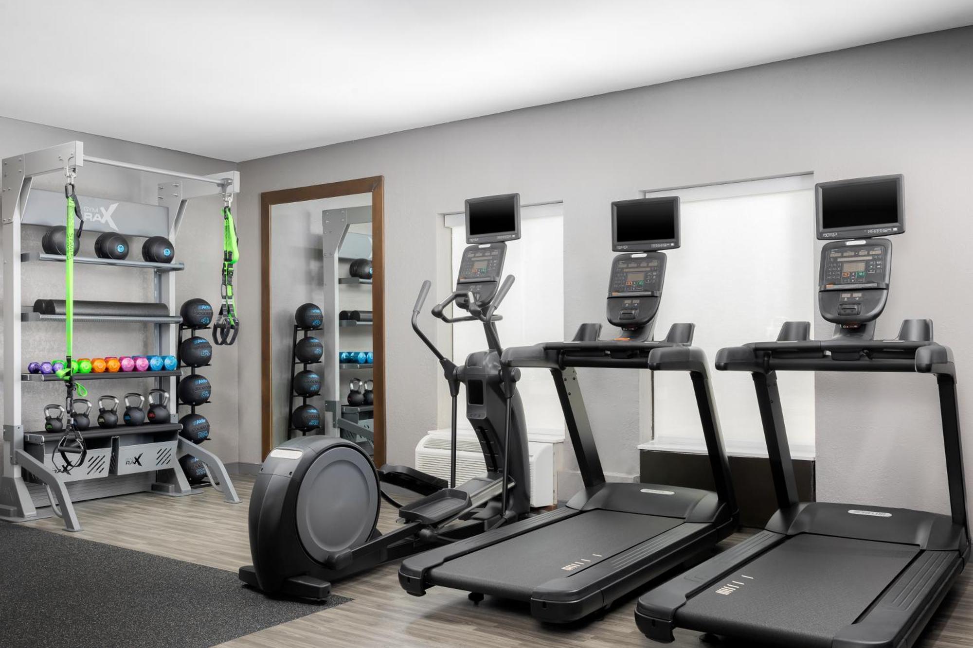Hampton Inn Louisville Airport Fair/Expo Center Екстериор снимка